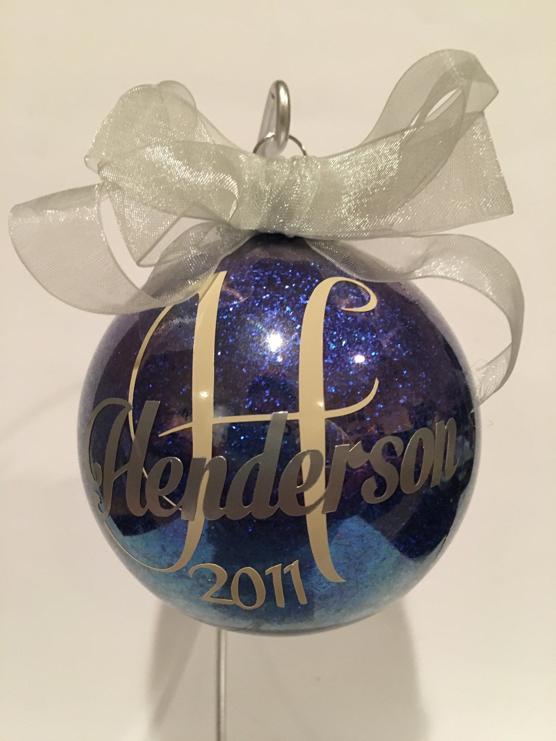 Personalized Christmas Ornament - Unbreakable Memories